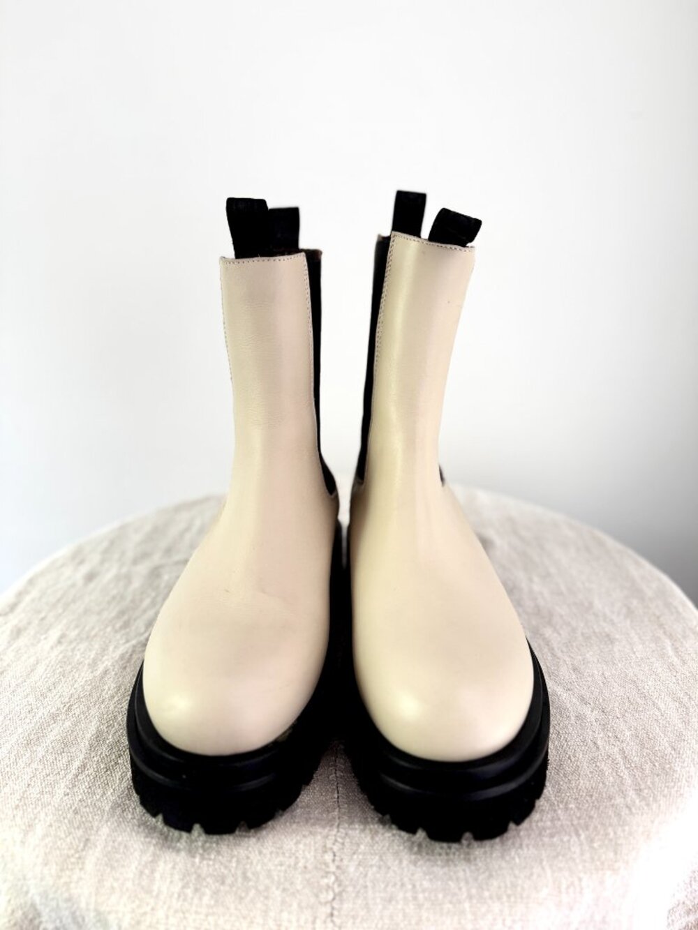 Seboy's - White Chelsea Boots